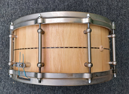 Pearl Decade Maple snare drum 14x5.5"