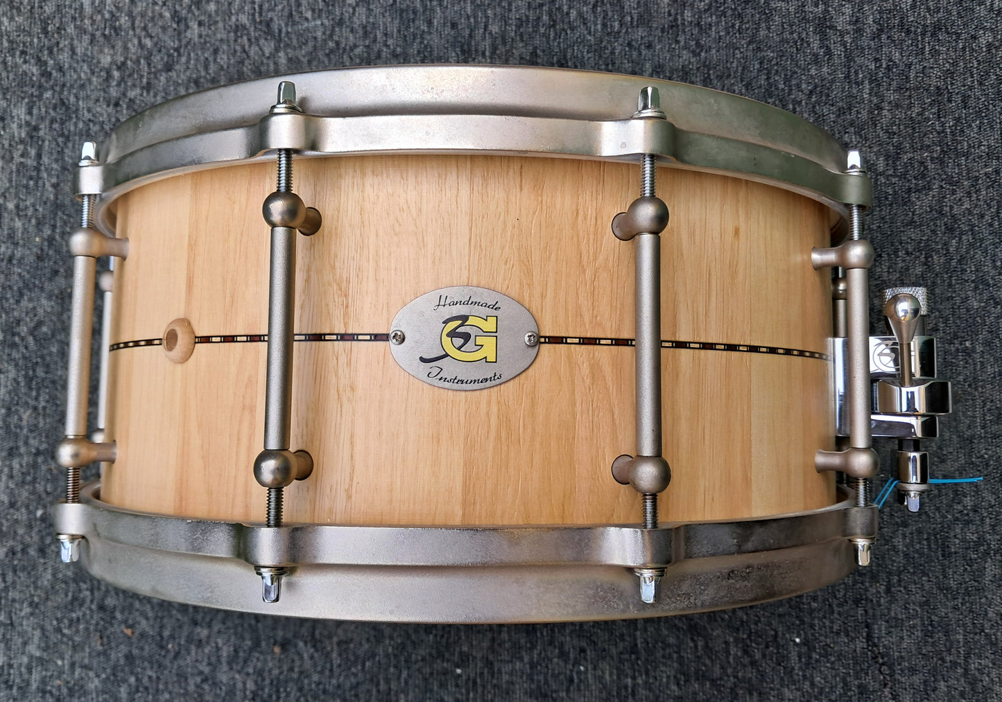 Pearl Decade Maple snare drum 14x5.5"