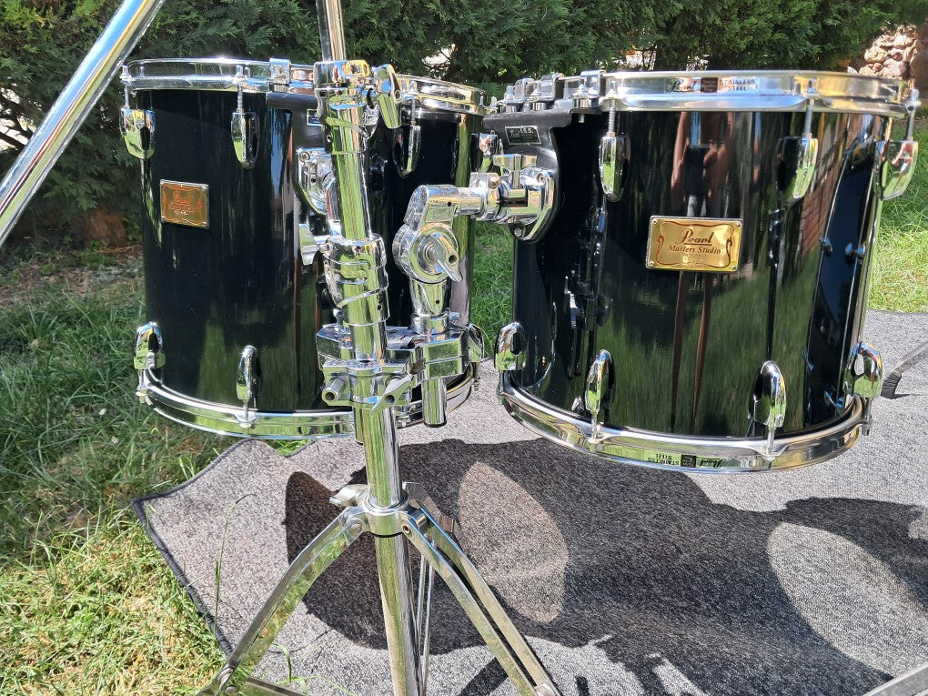 Pearl Export acoustic drum kit
