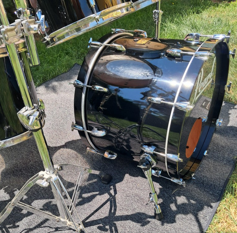 Pearl Export acoustic drum kit