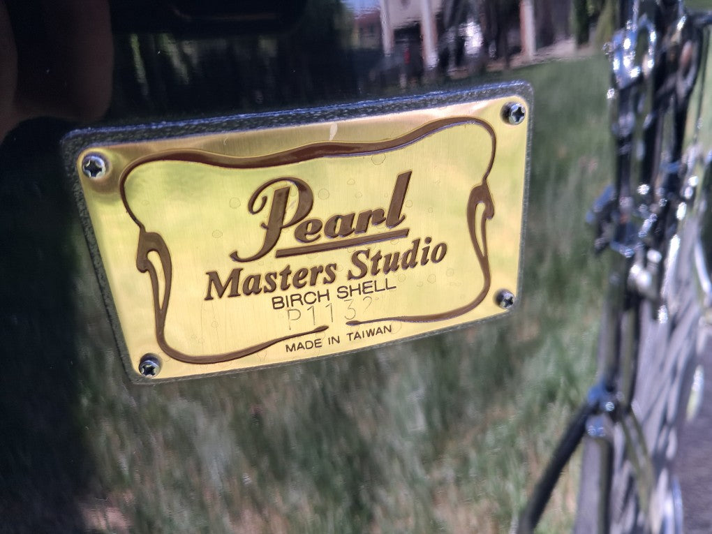 Pearl Export acoustic drum kit