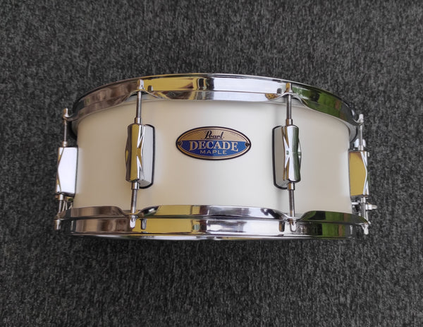 Pearl Decade Maple snare drum 14x5.5"